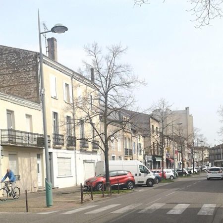 ► Appart Balcon Confort Et Charmant → Hyper Centre Agen - Netflix Exterior foto